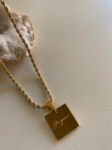 GORGEOUS NECKLACE