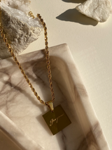 GORGEOUS NECKLACE